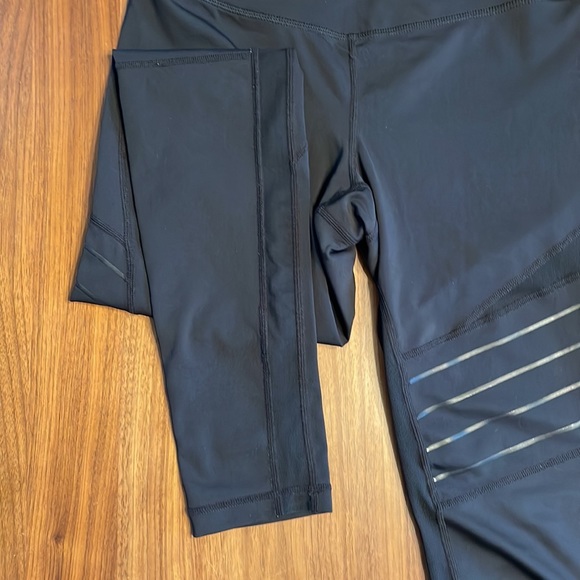 Zella Women’s M Black Motorcycle Detail Leggings EUC - Picture 4 of 8